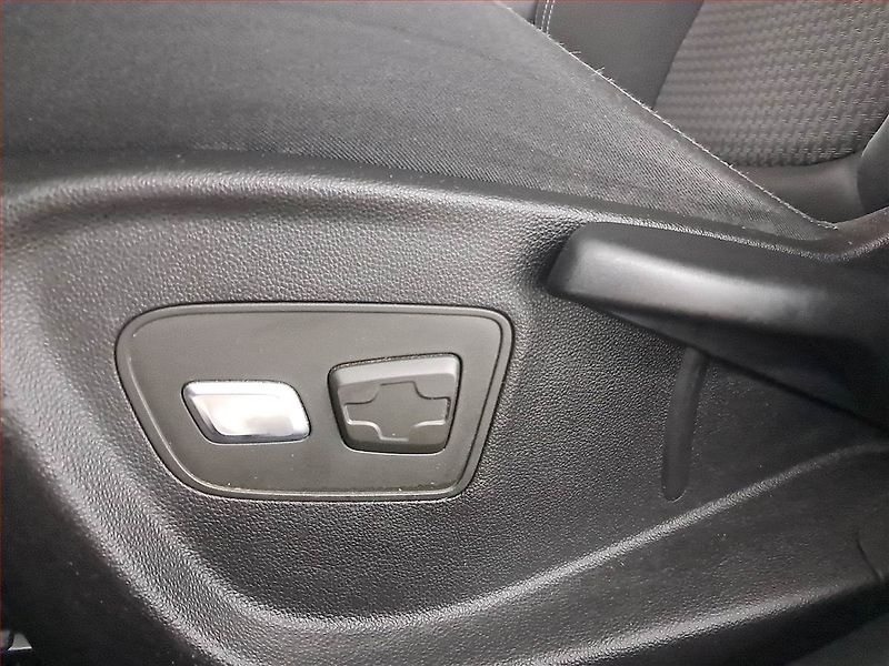 Renault Talisman (2016) 1.6 dCi, Navi, Tempomat - fotka 16 z 22