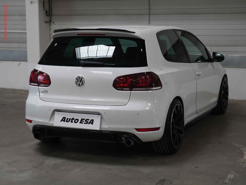 Volkswagen Golf (2009) 2.0TSi, servis.kniha - fotka 6 z 17