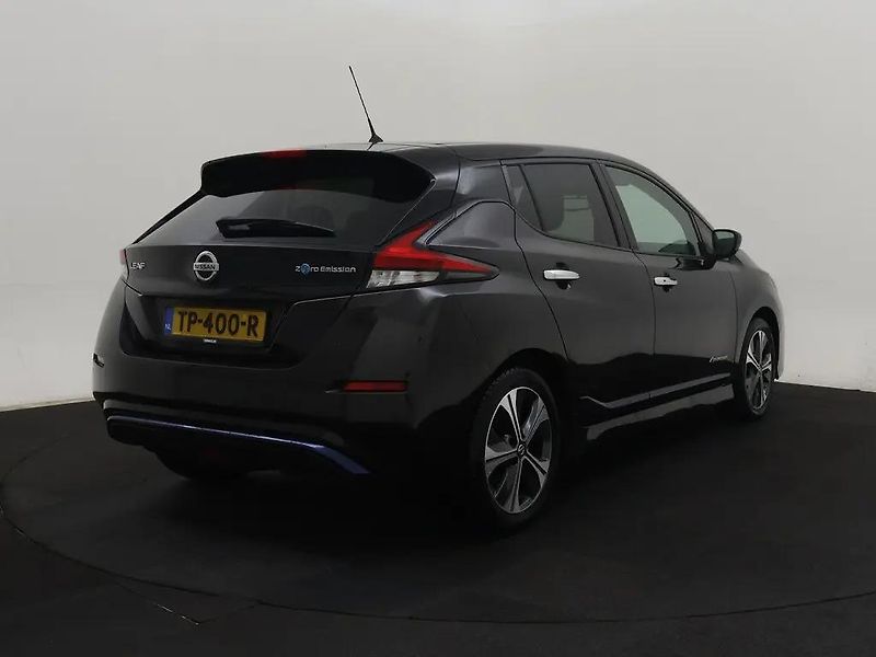 Nissan Leaf 110kW 40kWh ZERO Edition - fotka 2 z 10