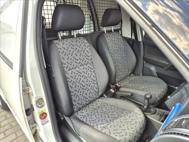 Škoda Praktik 1,6 TDI Facelift Klima ESP!! - fotka 18 z 22