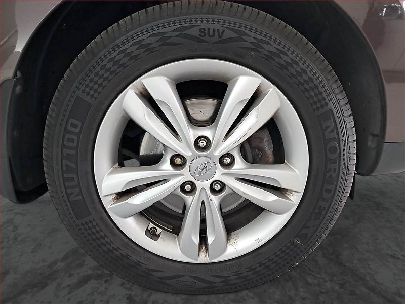 Hyundai ix35 (2012) 2.0 CRDi, 4X4, Tempomat - fotka 14 z 17