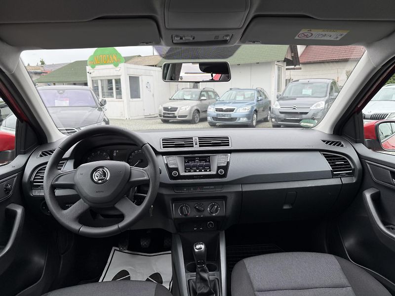 Škoda Fabia 1.0 MPI Cool Plus - fotka 7 z 13