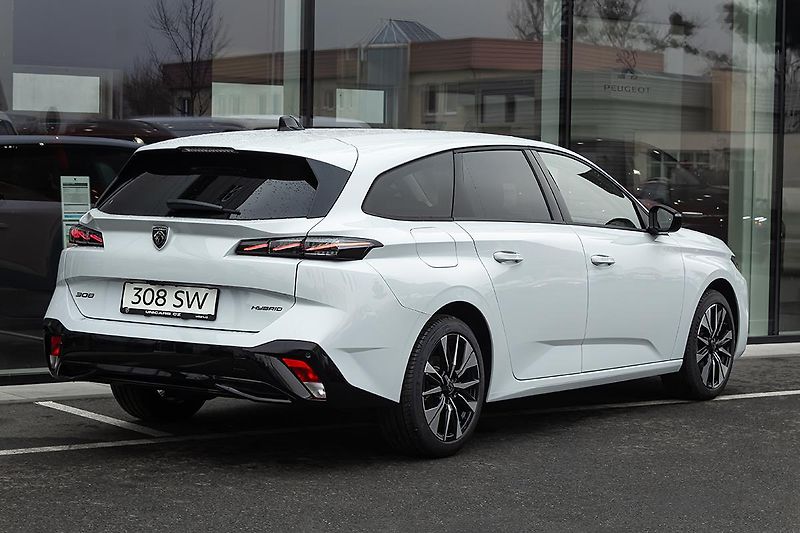 Peugeot 308 1,2 ALLURE Hybrid 145 e-DCS6 - fotka 5 z 18