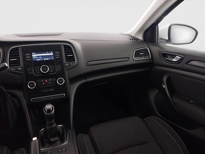 Renault Mégane (2019) 1.3 TCe, Tempomat - fotka 8 z 19