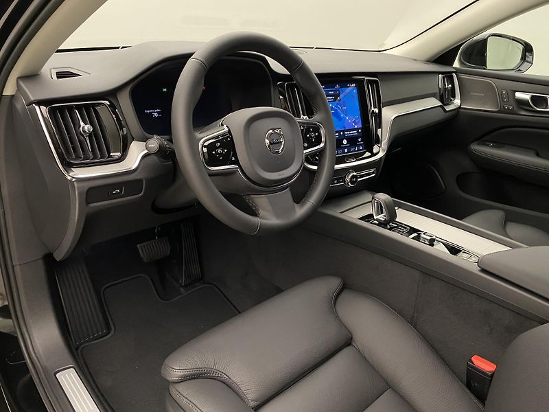 Volvo V60 (2026) B4 AUT BRIGHT PLUS - fotka 23 z 61
