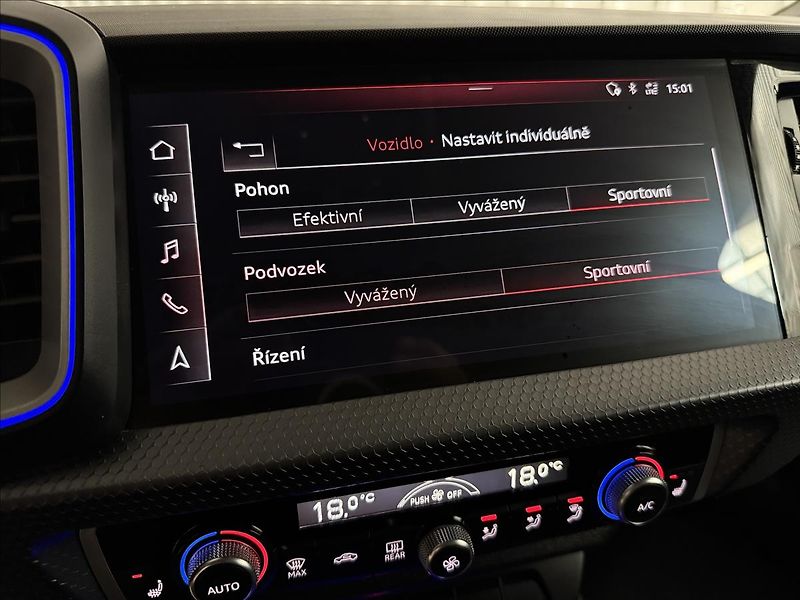 Audi A1 40TFSI 147kW S-LINE - fotka 23 z 40