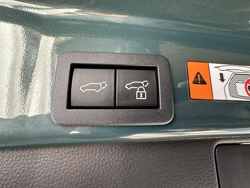 Toyota RAV4 (2026) 2.5HEV 4x4 - COMFORT BUSINESS - fotka 21 z 23