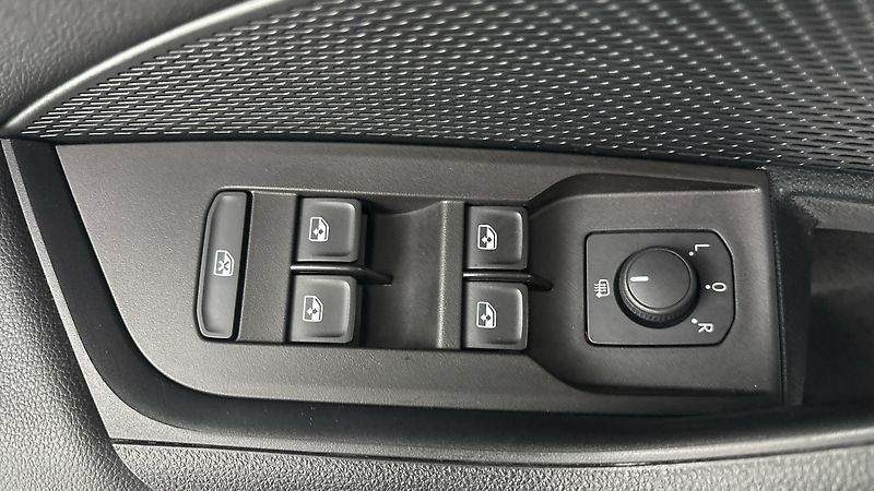 Škoda Octavia 2.0 TDI Ambition Combi - fotka 21 z 24