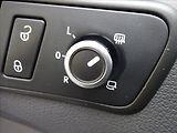 Volkswagen Touran 2,0 TDI 103kW 7.MÍST - náhled 20