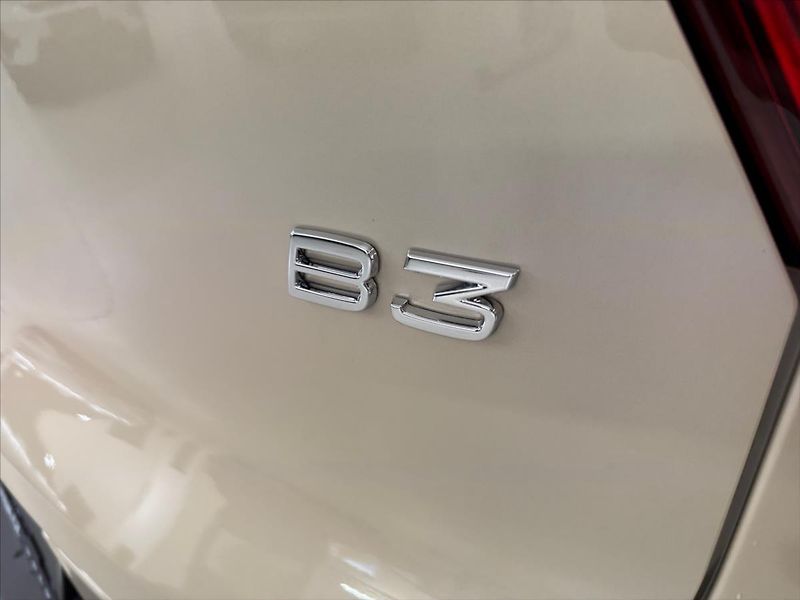 Volvo XC40 (2026) 2,0  B3 Plus Dark 1975 - fotka 15 z 15