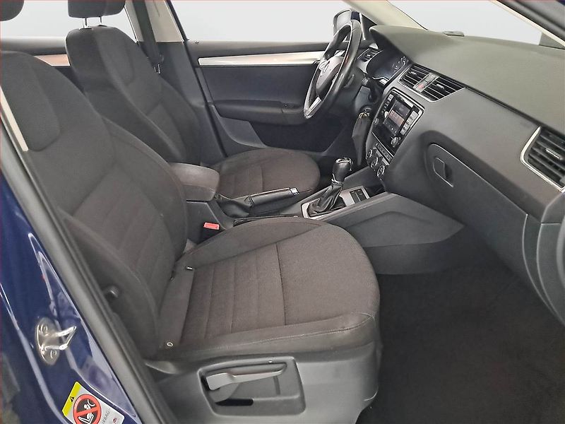 Škoda Octavia (2013) Elegance 1.6 TDI, Automat - fotka 9 z 16