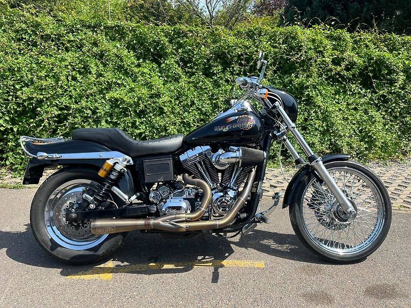 Harley-Davidson FXDWGI Dyna Wide Glide (2005) - fotka 3 z 17