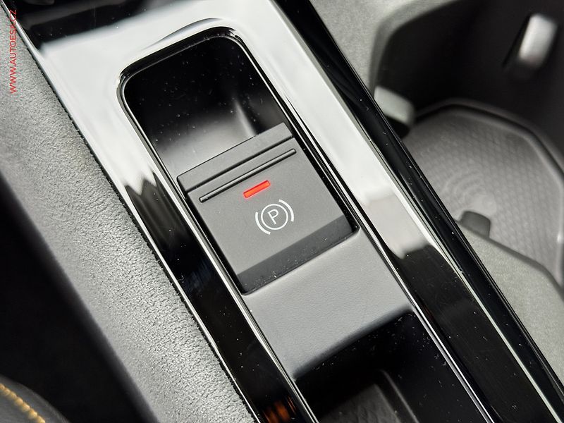 Škoda Superb (2025) 2.0 TDi, 1.maj,ČR, Selection - fotka 21 z 35