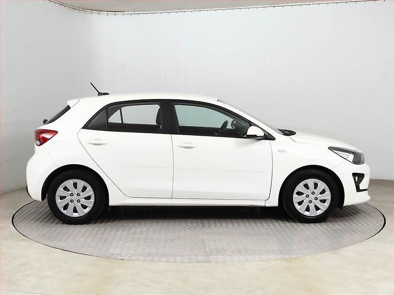 Kia Rio (2022) 1.2 DPI - fotka 6 z 17