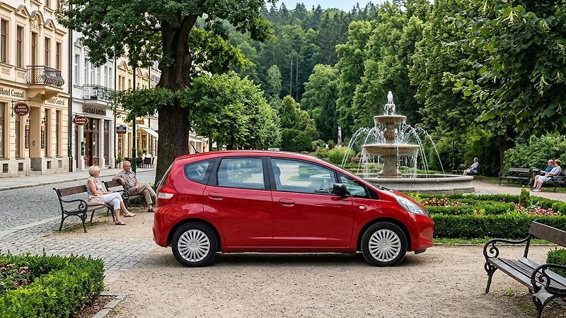 Honda Jazz 1.2 benzin 66 kw Facelit - fotka 34 z 36