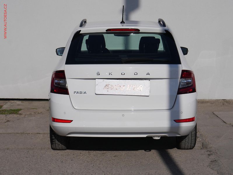 Škoda Fabia (2021) 1.0 TSi, ČR, Style, LED - fotka 5 z 18