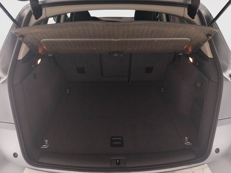 Audi Q5 (2009) basis 2.0 TDI, 4X4, Automat - fotka 14 z 17
