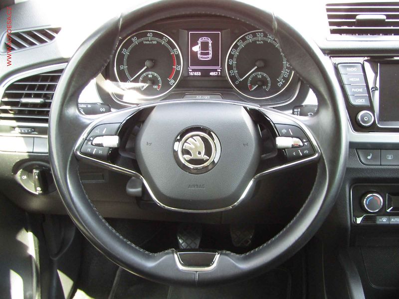 Škoda Fabia (2021) 1.0 TSi, Ambition, LED, AC - fotka 14 z 21