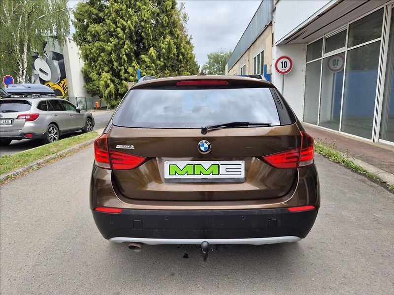 BMW X1 xDrive 20d AT*nove ROZVODY - fotka 6 z 25
