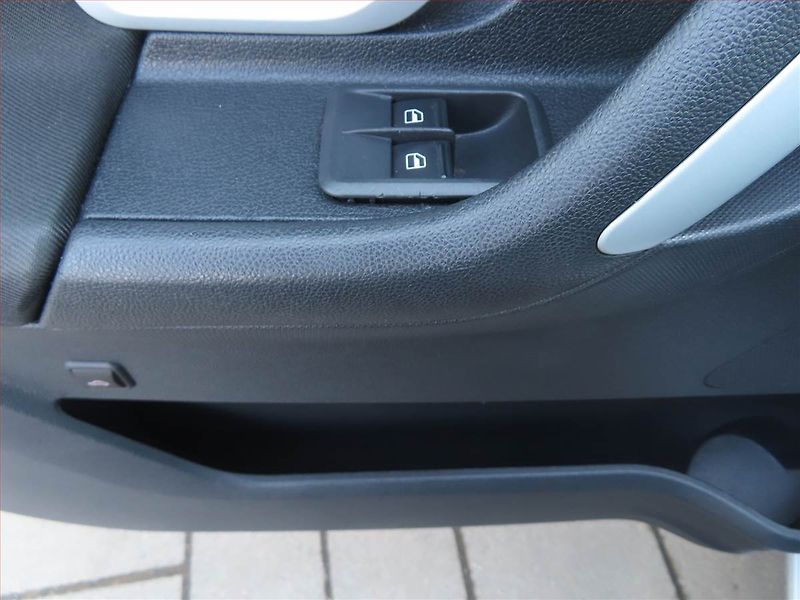 Škoda Fabia (2008) Sport 1.6 16V, Automat - fotka 17 z 19
