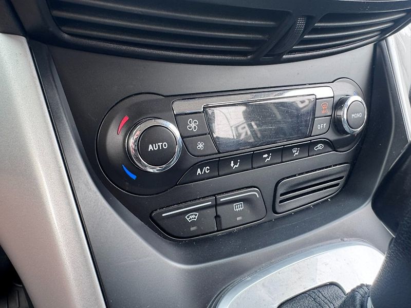 Ford Grand C-MAX (2011) AUTOMAT 2,0 TDCI NOVÁ STK - fotka 31 z 50
