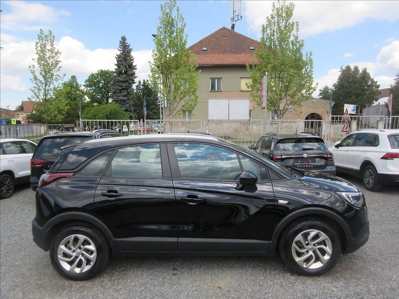 Opel Crossland 1,2 Turbo - fotka 4 z 16