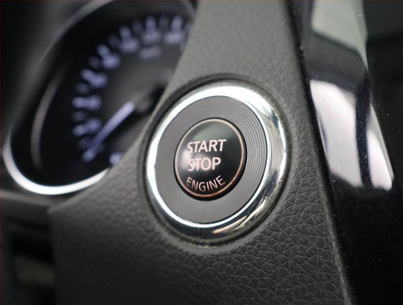 Nissan Qashqai (2018) 1.6 dCi, Automat, Serv.kniha - fotka 19 z 22