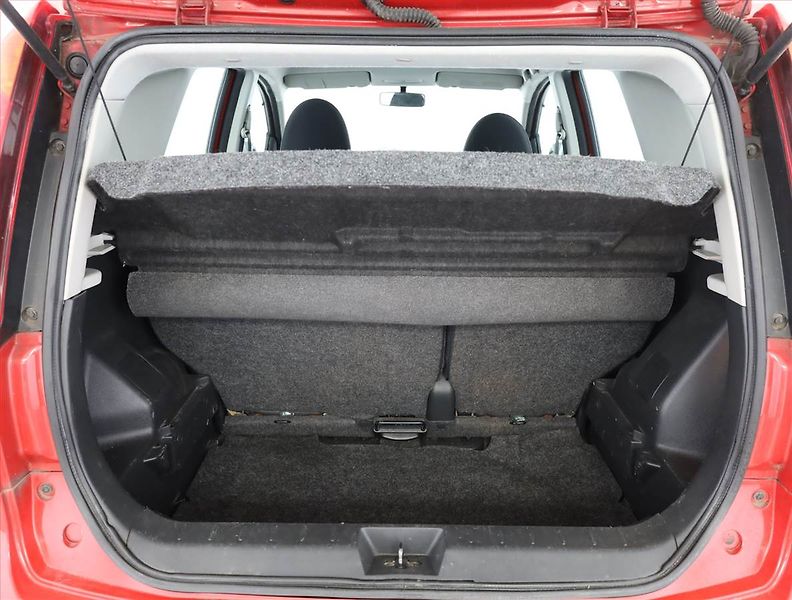 Nissan Note (2011) 1.4, po STK, jezdí výborně - fotka 11 z 13