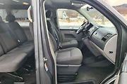 Volkswagen Transporter T5 Caravelle 2.0 TDI.