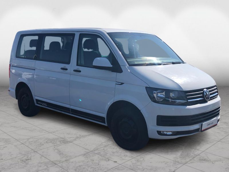Volkswagen Transporter 2,0 TDI DSG 8 míst - fotka 6 z 26