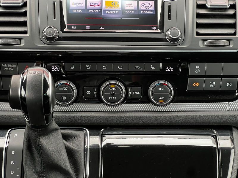 Volkswagen Multivan 2.0TDI DSG 4x4 7-Míst HIGH DPH - fotka 11 z 18
