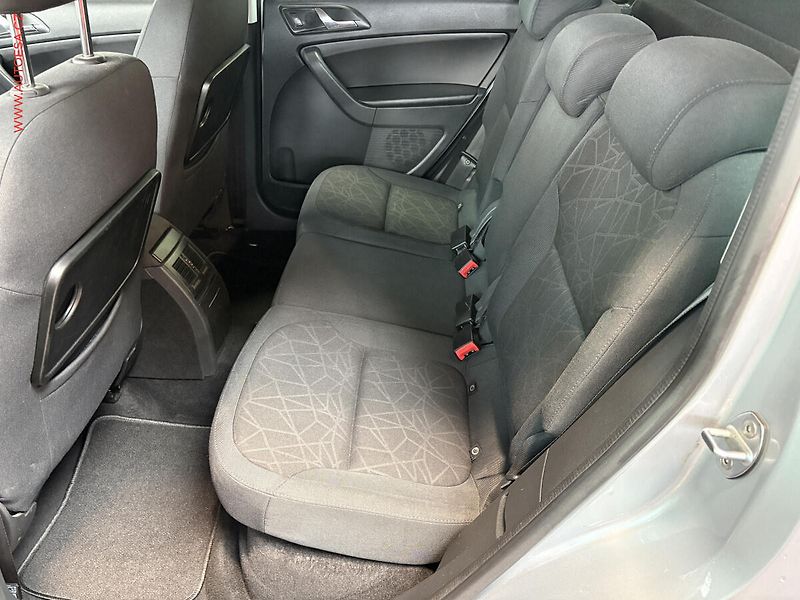 Škoda Yeti (2012) 1.2 TSi, Family, DSG - fotka 10 z 14