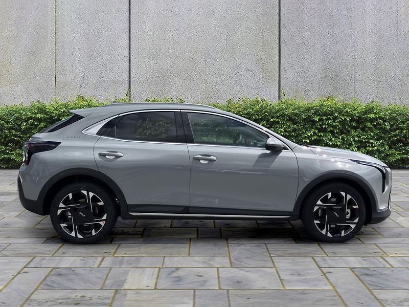 Kia Ceed (2026) 1,6 T-GDi GPF 7DCT TOP 110 KW - fotka 8 z 12