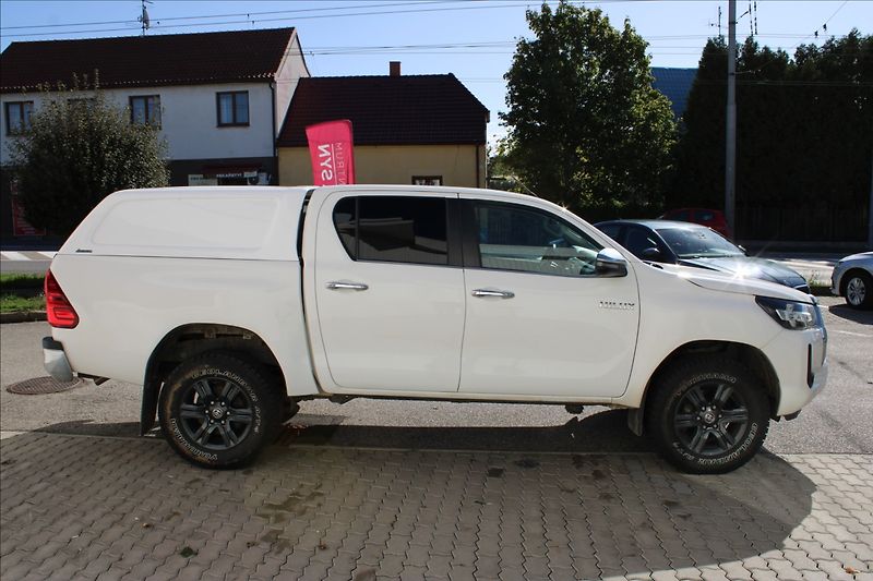 Toyota Hilux 2,4 D-4D 150 DC 4x4 1.maj. CZ - fotka 3 z 4