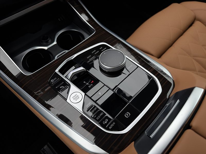 BMW X5 30d Msport Xdrive - fotka 19 z 36