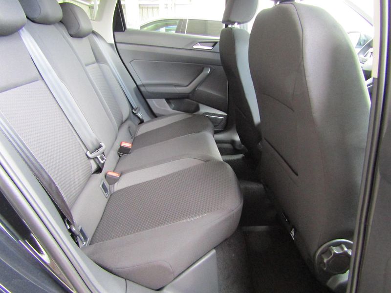 Volkswagen Taigo People 1,0 TSI 70 kW 5G - fotka 26 z 30