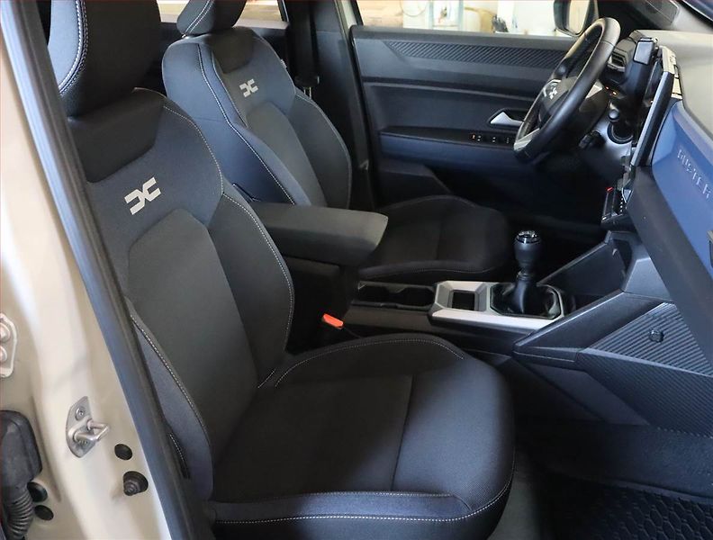 Dacia Duster (2025) 1.2 TCe, Journey, Navigace - fotka 9 z 16