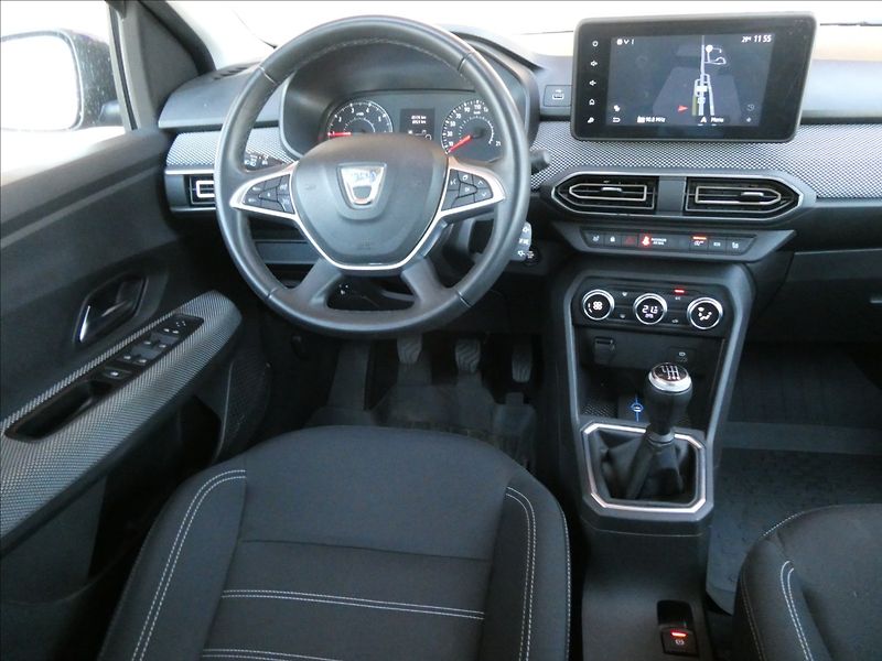 Dacia Sandero 1,0 TCe 67kW Comfort, navigace - fotka 25 z 38