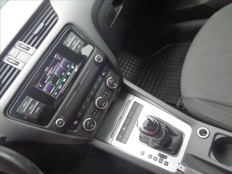 Škoda Octavia 1,6 - fotka 19 z 19