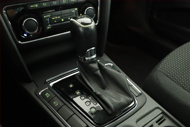 Škoda Superb (2013) Ambition 2.0 TDI, Automat - fotka 11 z 15