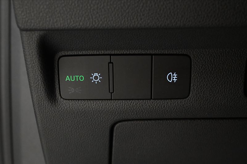 Škoda Enyaq iV 60 132 kW SoH 89% Záruka až - fotka 27 z 32