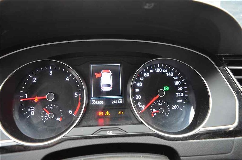 Volkswagen Passat CC (2017) 2,0 BITDI DSG 4-MOTION - fotka 15 z 23