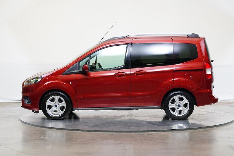 Ford Tourneo Courier - fotka 3 z 25