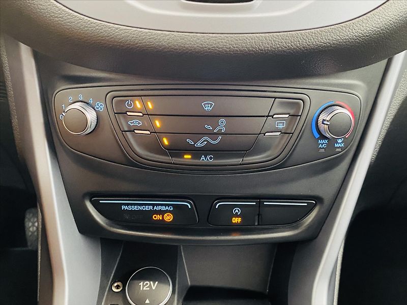 Ford B-MAX 1,0 EcoBoost 74kW - fotka 18 z 23