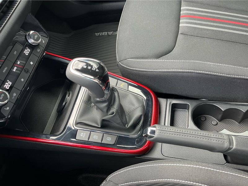 Škoda Fabia 1.0 TSi 85kW MONTECARLO DSG - fotka 19 z 26