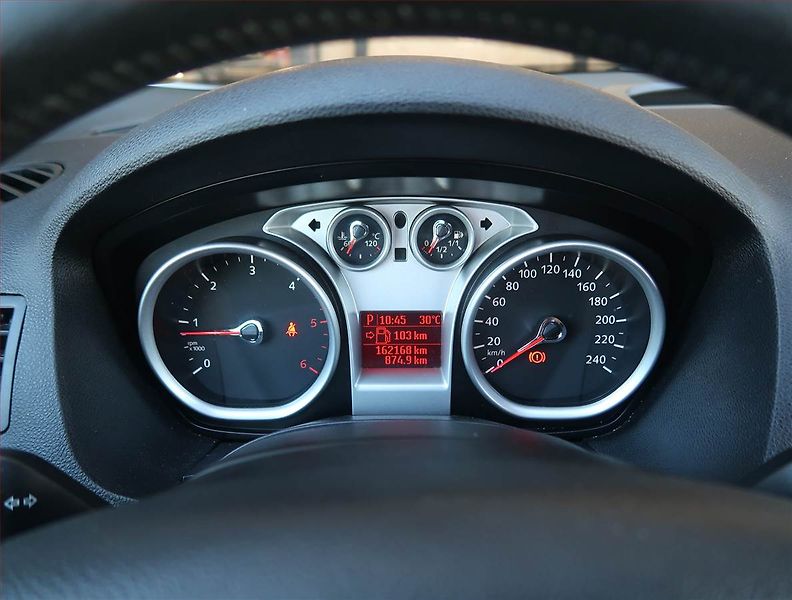 Ford Kuga (2012) 2.0 TDCi, 4X4, Automat - fotka 11 z 18