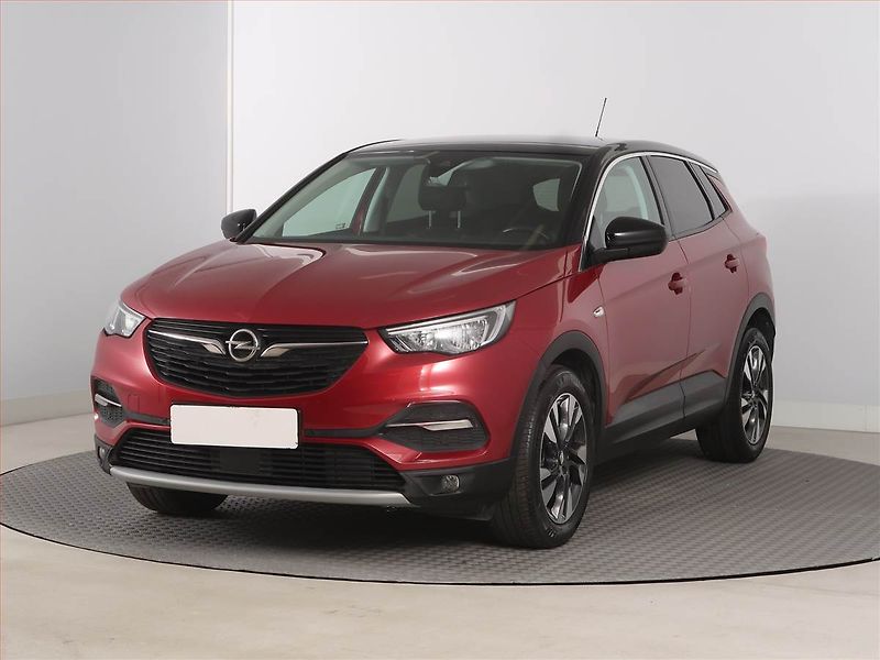 Opel Grandland X (2019) 1.2 Turbo, ČR,1.maj - fotka 2 z 17