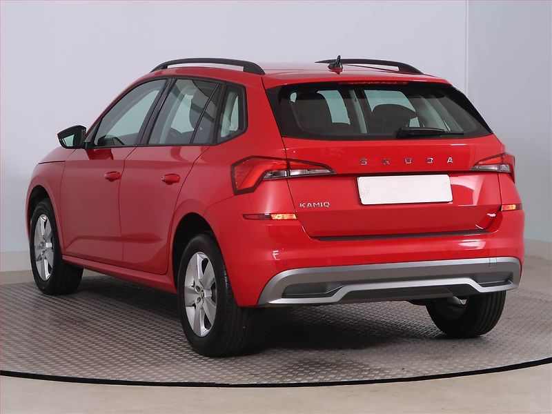 Škoda Kamiq (2024) Ambition 1.0 TSI - fotka 4 z 22
