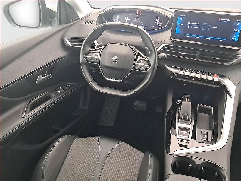 Peugeot 5008 (2021) 1.5 BlueHDi - fotka 7 z 24