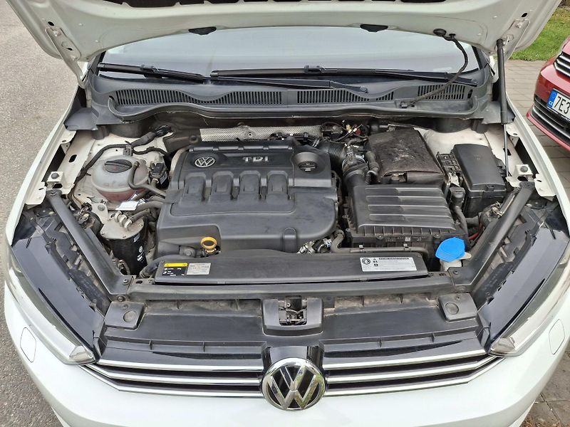 Volkswagen Golf Sportsvan (2014) 1,6 TDI BMT, WEBASTO, serviska - fotka 23 z 25
